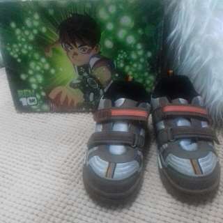 Preloved Ben 10 Boy Shoes Original Disney