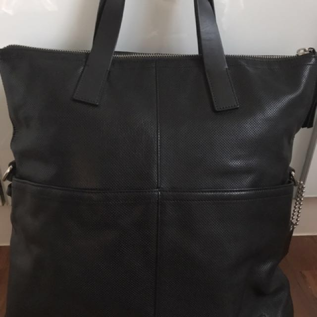 Coach Sling Bag Men s Fashion Bags Sling Bags On Carousell