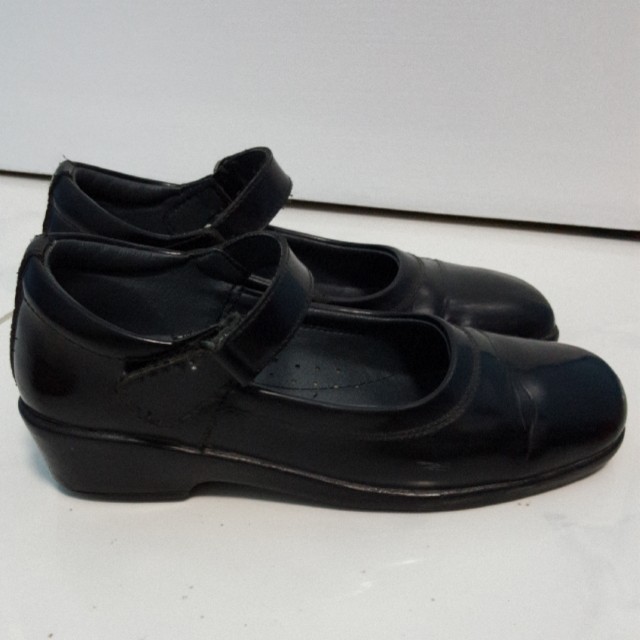 Hardy Togs School Shoes, Babies & Kids, Babies & Kids Fashion on Carousell