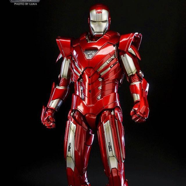 Hot Toys Iron Man Silver Centurion W Battle Damage Helmet Toys Games Bricks Figurines On Carousell