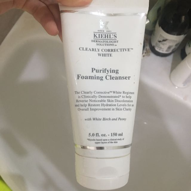kiehl's clearly corrective white purifying foaming cleanser