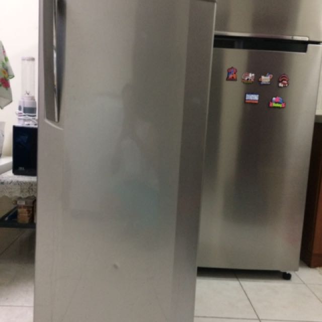 Peti Ais Lg Fridge Kitchen Appliances On Carousell