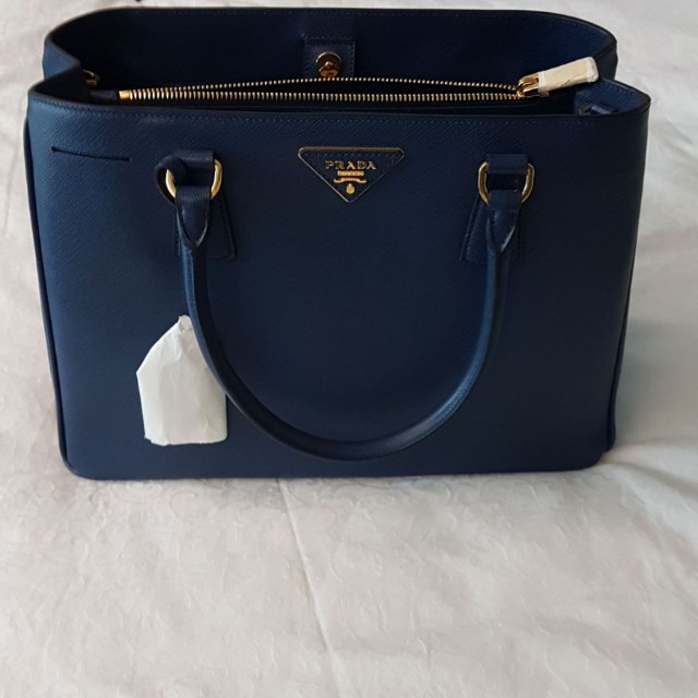 PRADA Saffiano Lux Galleria Small Double Zip Tote Tamaris, Luxury, Bags &  Wallets on Carousell