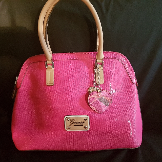 preloved guess bag original Fesyen Wanita Tas Dompet di Carousell