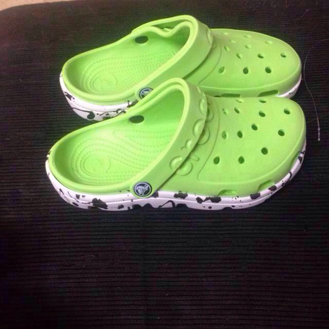 SALE!! New crocs Replica, Women's Fashion, Footwear, Slippers and slides on  Carousell