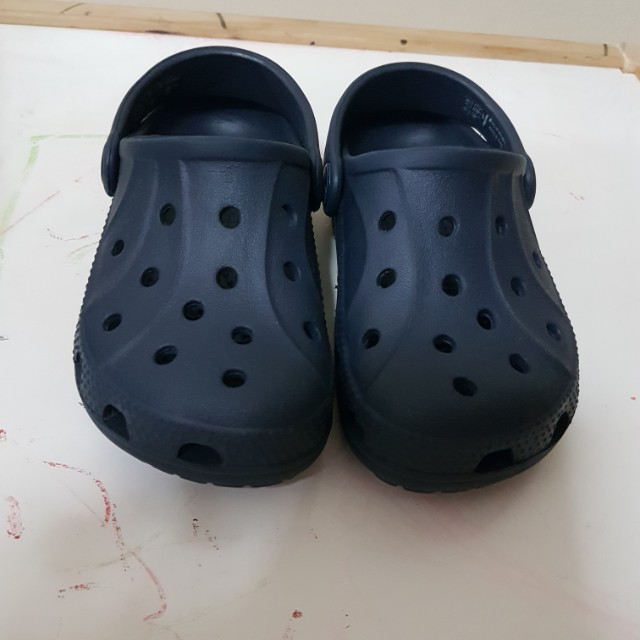crocs size 9c