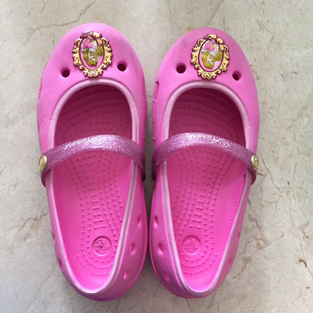 little girl crocs