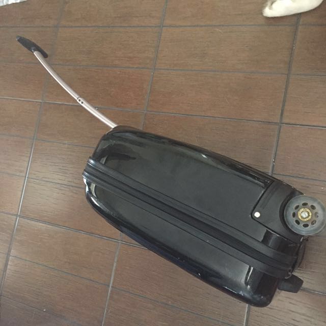heys_xcase_mini_18_luggage_black_18_x_12