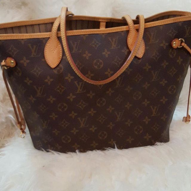 LV Louis Vuitton Neverfull bag Insert Organiser, Women's Fashion, Bags &  Wallets, Purses & Pouches on Carousell