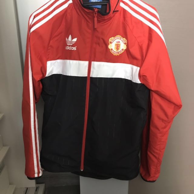 Manchester United Retro Jacket, Men's Fashion, Activewear on Carousell