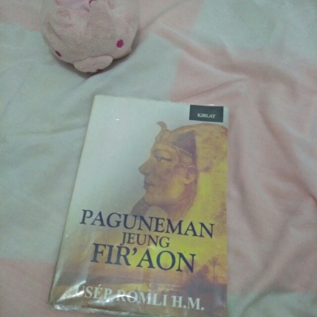 Novel Bahasa Sunda Paguneman Jeung Fir Aon Plastik Prelovedkusayang Buku Alat Tulis Buku Di Carousell