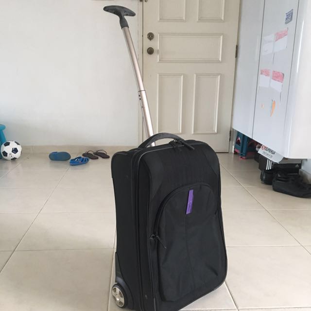samsonite small carry on