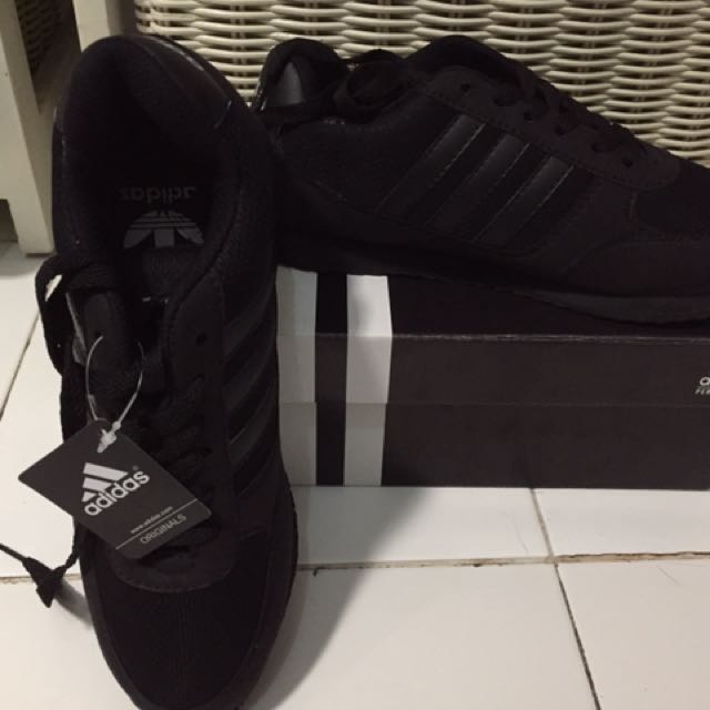 sepatu adidas full black