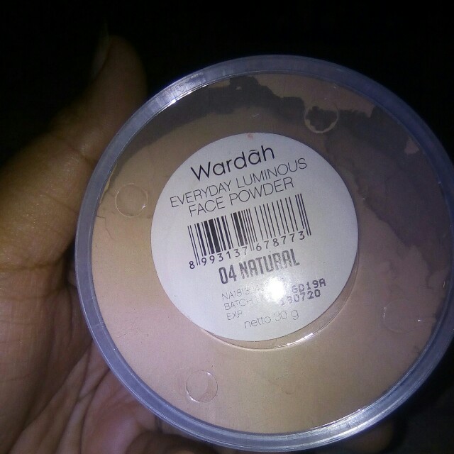 Bedak Tabur Wardah Fesyen Wanita Aksesoris Di Carousell