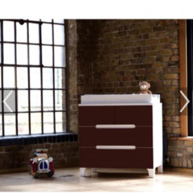alma dresser