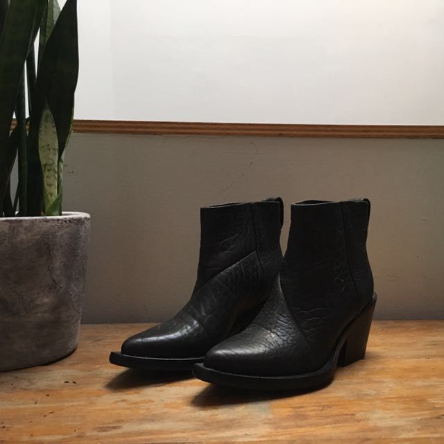 acne donna boots