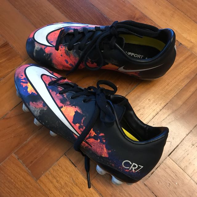 cr7 junior football boots