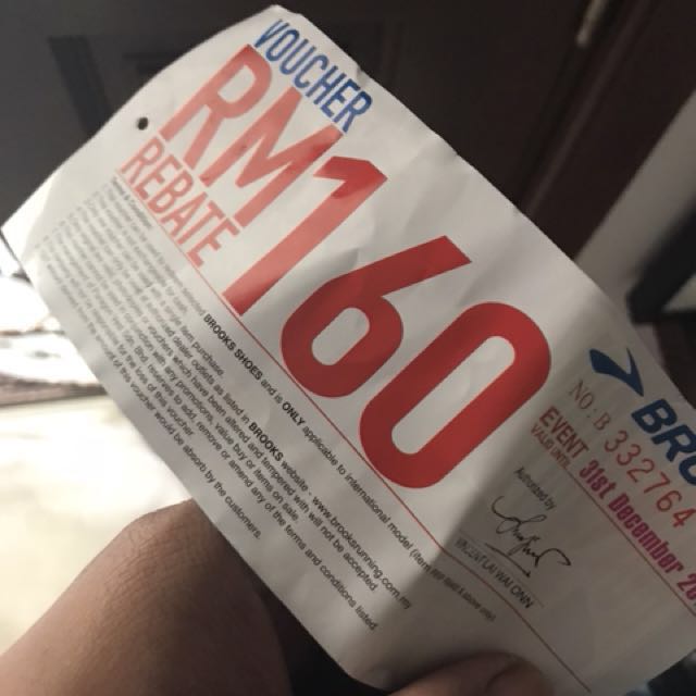 Brooks Shoes voucher, Tickets & Vouchers, Gift Cards & Vouchers on Carousell