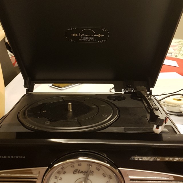 CRAIG turntable and radio system AM/AM retro vintage, Audio, Portable