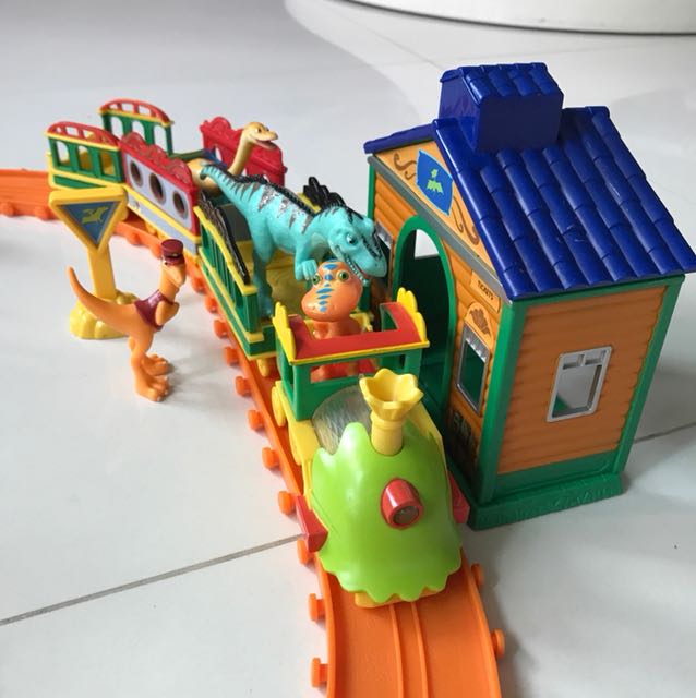 Learning curve dinosaur train set top