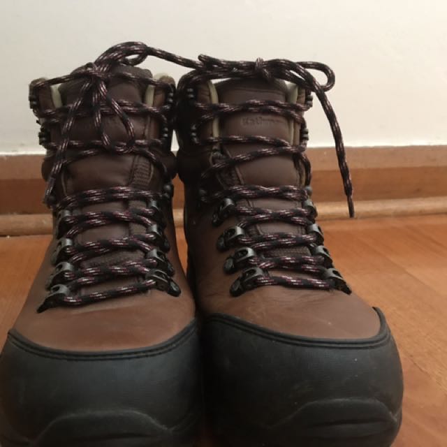 kathmandu trekking shoes
