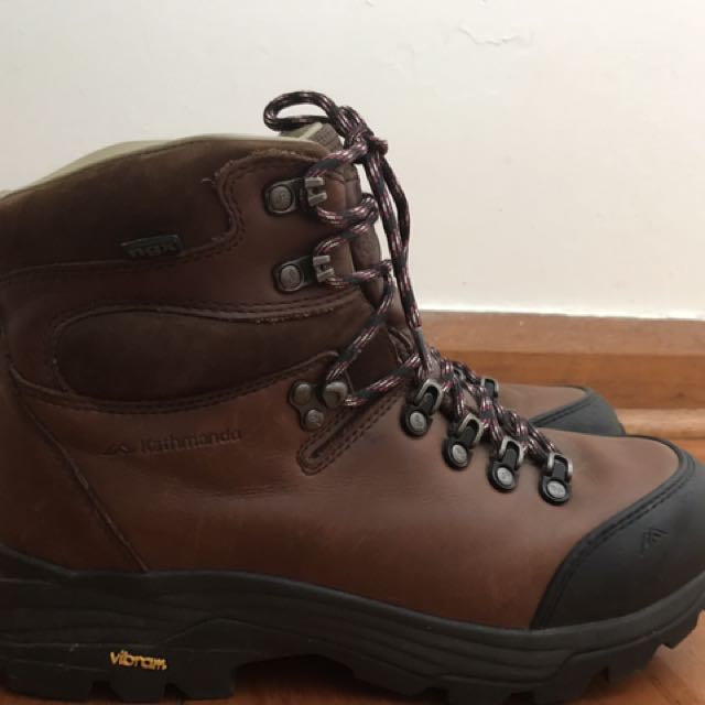 kathmandu hiking boots