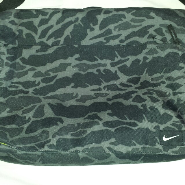 Nike Camouflage Shoulder Bag, Men's Fashion, Bags, Sling Bags on Carousell
