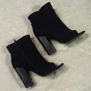 Peep toe Booties