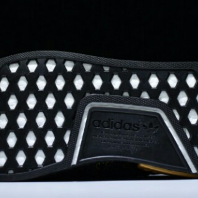 Adidas nmd deals versace