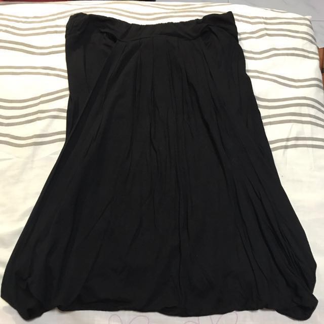 Black tube top, Women's Fashion, Tops, Other Tops on Carousell