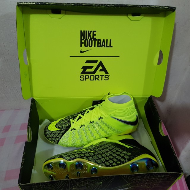 Nike Hypervenom Phantom II Lthr SG Pro Mens Soccer Shoes