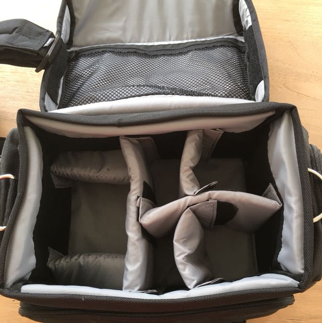 Canon Digital Gadget Bag 200 DG Photography Cameras on Carousell