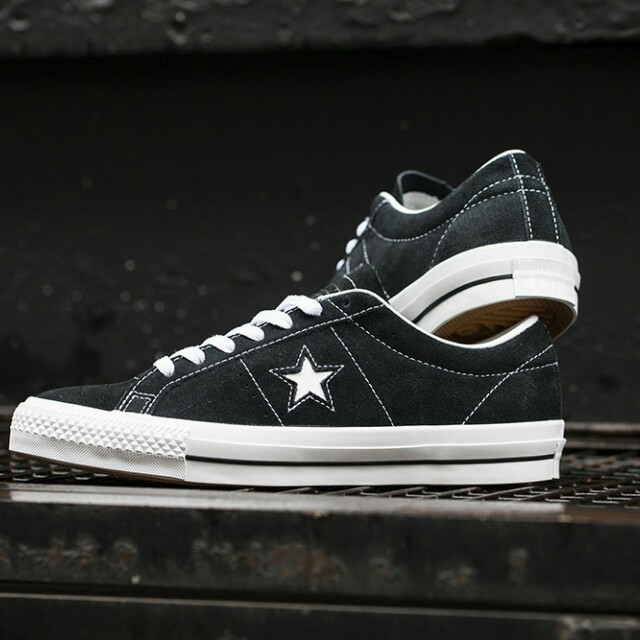 converse one star bw