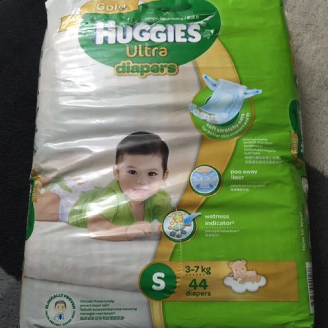 Pampers clearance huggies hijau
