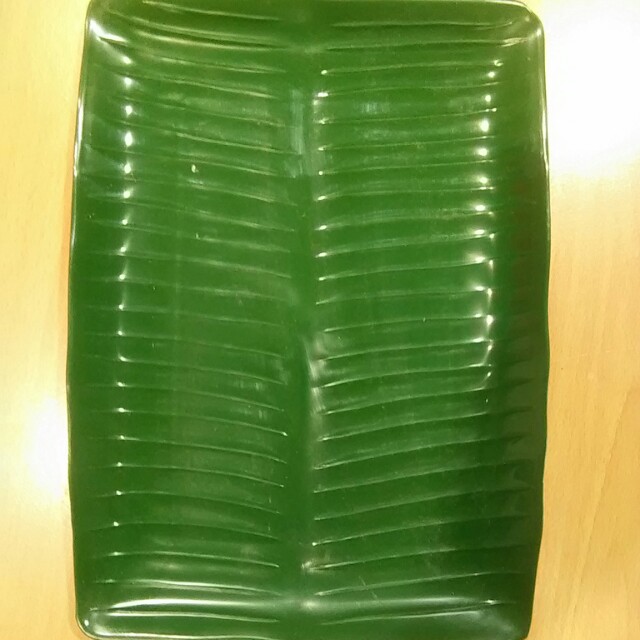 Paper banana leaf picture