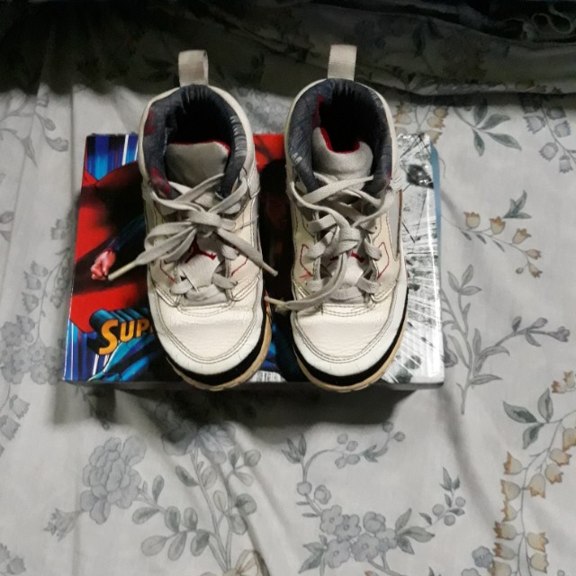 Authentic Jordan Shoes for kids (Category: Babies & Kids Fashion) located in Calamba. Submitted by mel013 (Listing ID 130955594, Image 1). Description: Selling my baby auth jordan shoes C11 RFS: Outgrown The sides of the shoes has been stitched already other than that no flaws.
