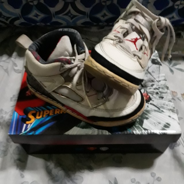 Authentic Jordan Shoes for kids (Category: Babies & Kids Fashion) located in Calamba. Submitted by mel013 (Listing ID 130955594, Image 2). Description: Selling my baby auth jordan shoes C11 RFS: Outgrown The sides of the shoes has been stitched already other than that no flaws.