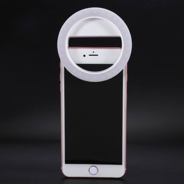 LED selfie ring light (Category: Android Others) located in Mandaluyong City. Submitted by atchcatchph (Listing ID 130931253, Image 1). Description: ✔️Compatible to ALL mobile phones ✔️Adjustable brightness, Rechargeable.