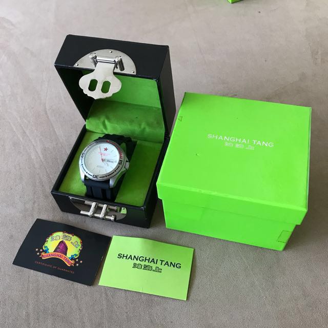 Red star outlet automatic watch