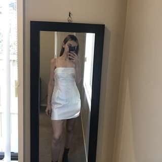 WHITE SHEEN 90'S MINI DRESS