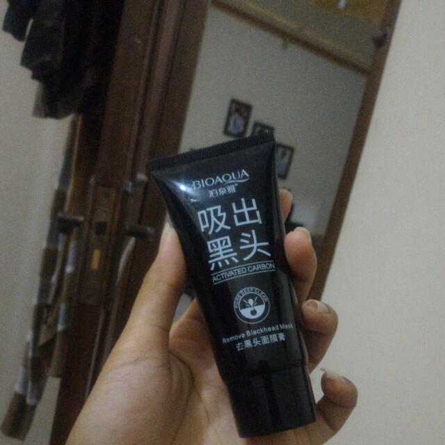 Bioaqua Black Sucked Out Penghilang Komedo Peel Off Mask Kesehatan Kecantikan Kulit Sabun Tubuh Di Carousell