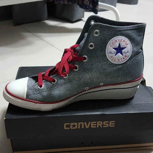 chuck taylor wedge shoes