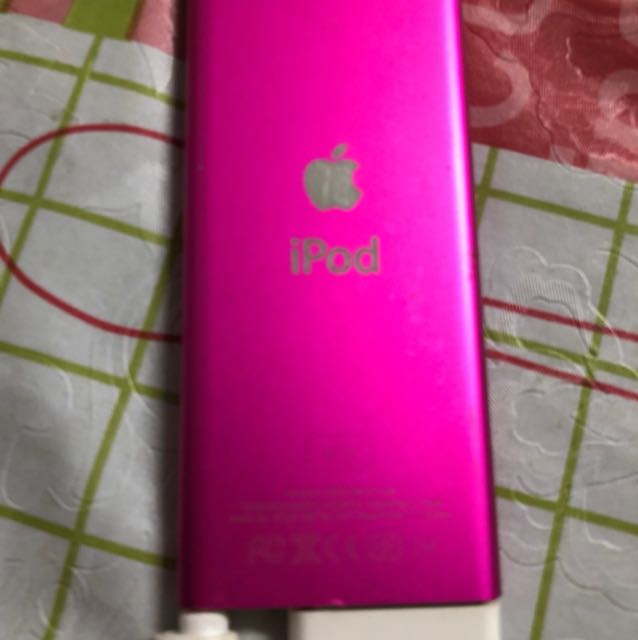 Ipod （分類：可攜式音響設備）位於 Hong Kong。 由 brandytai 提交（商品編號 131196647，圖片 2）。簡介： 。