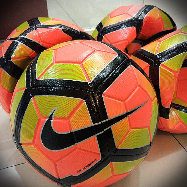 Nike aerow soccer ball size 5 store