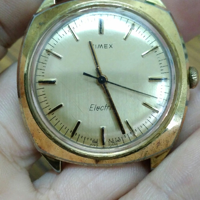 Timex electric vintage watch top
