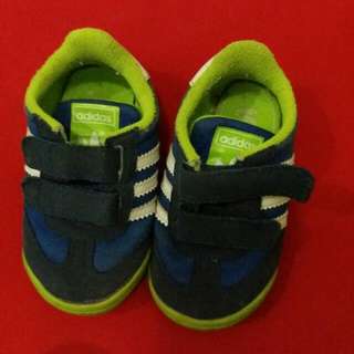 Sepatu Adidas Untuk 1- 1,5 Thn
