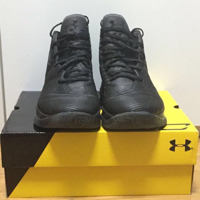BNIB us10.5 Curry 2.5 Triple black Under Armour Men s Fashion Footwear Sneakers on Carousell
