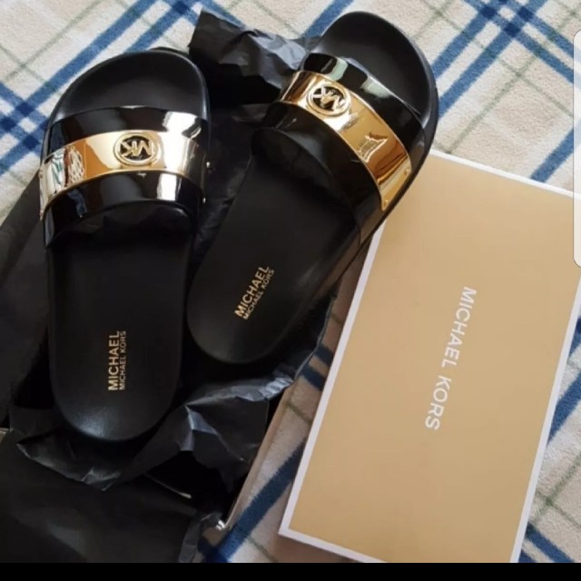 michael kors slides 2017
