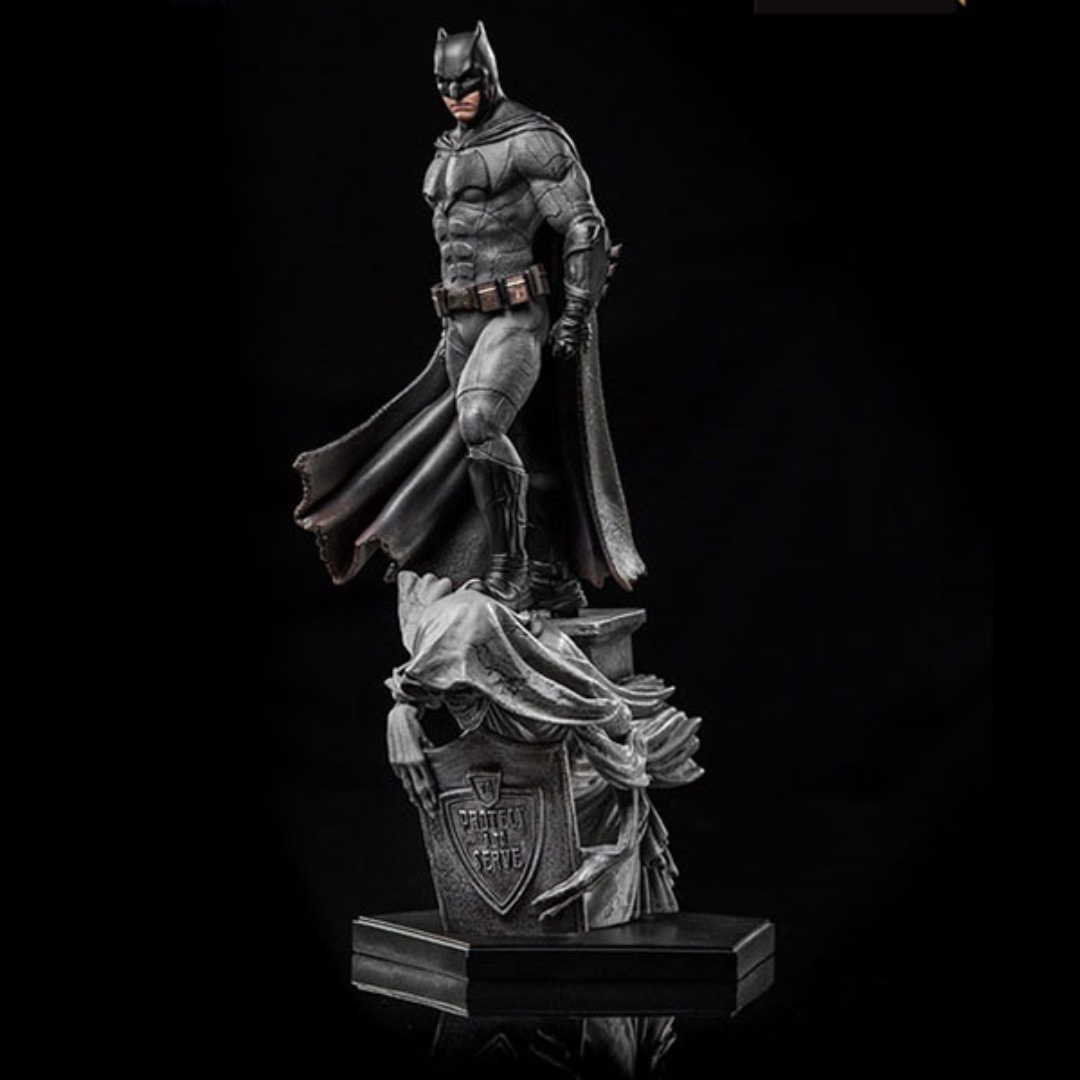 Iron Studios - Justice League - 1:10 Art Scale Statue - Batman Deluxe  Exclusive Version, Hobbies & Toys, Toys & Games on Carousell