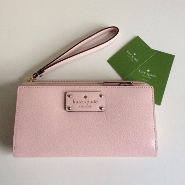 Kate Spade - Layton Wellesley Wallet With Wristrap, Women's Fashion, Bags &  Wallets, Purses & Pouches on Carousell